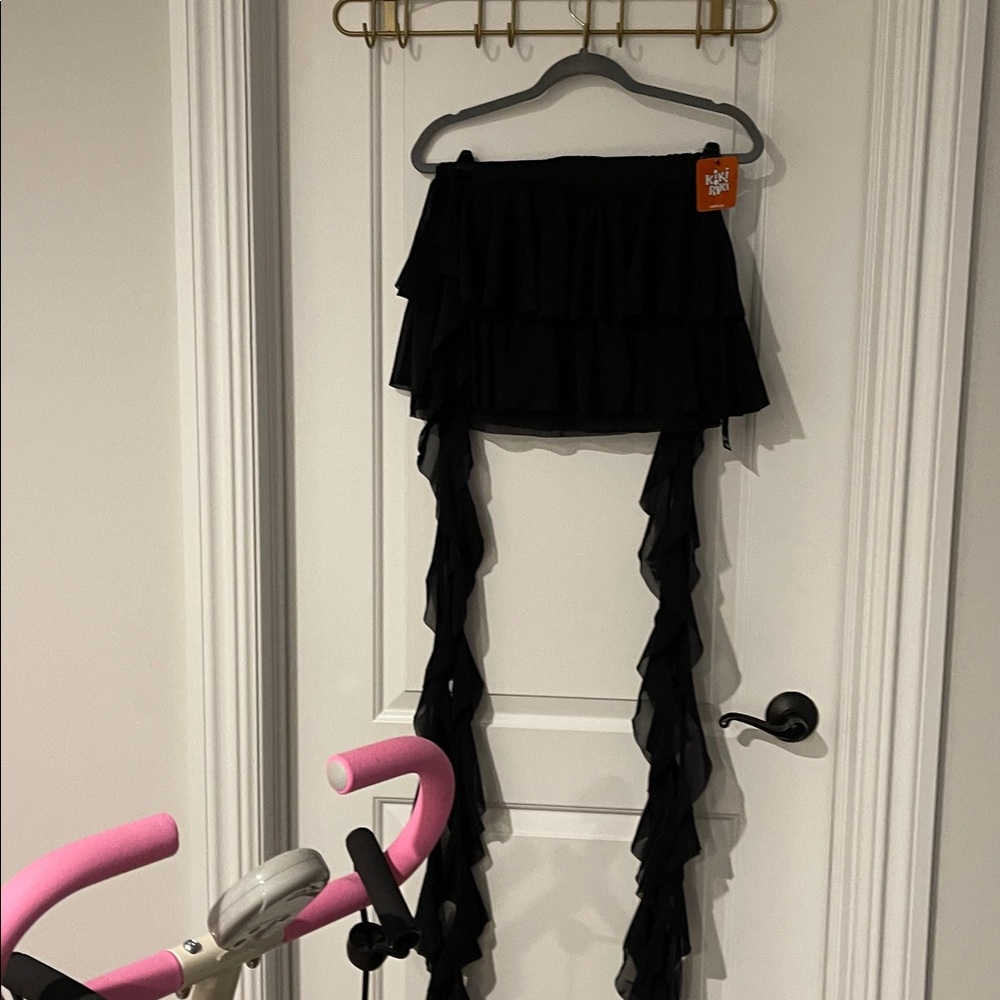 Black Ruffled Two-Piece Set - Picture 2 of 11